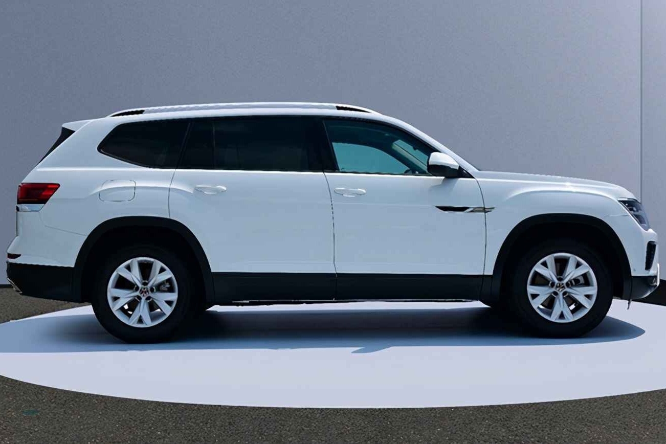 汉兰达对手迎来更新，长超5米配21寸大轮毂，大众出品