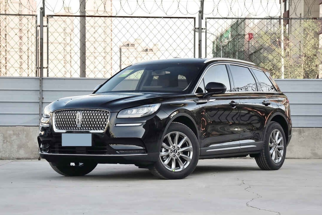 值得考虑的3款豪华SUV，颜值高动力充沛，20多万就可拥有