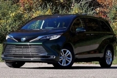 空间大过GL8油耗低于奥德赛，国产丰田塞纳定个啥价才能火？