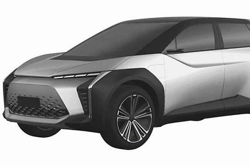 丰田被迫推了一款新车，全中国人牙齿都笑掉了