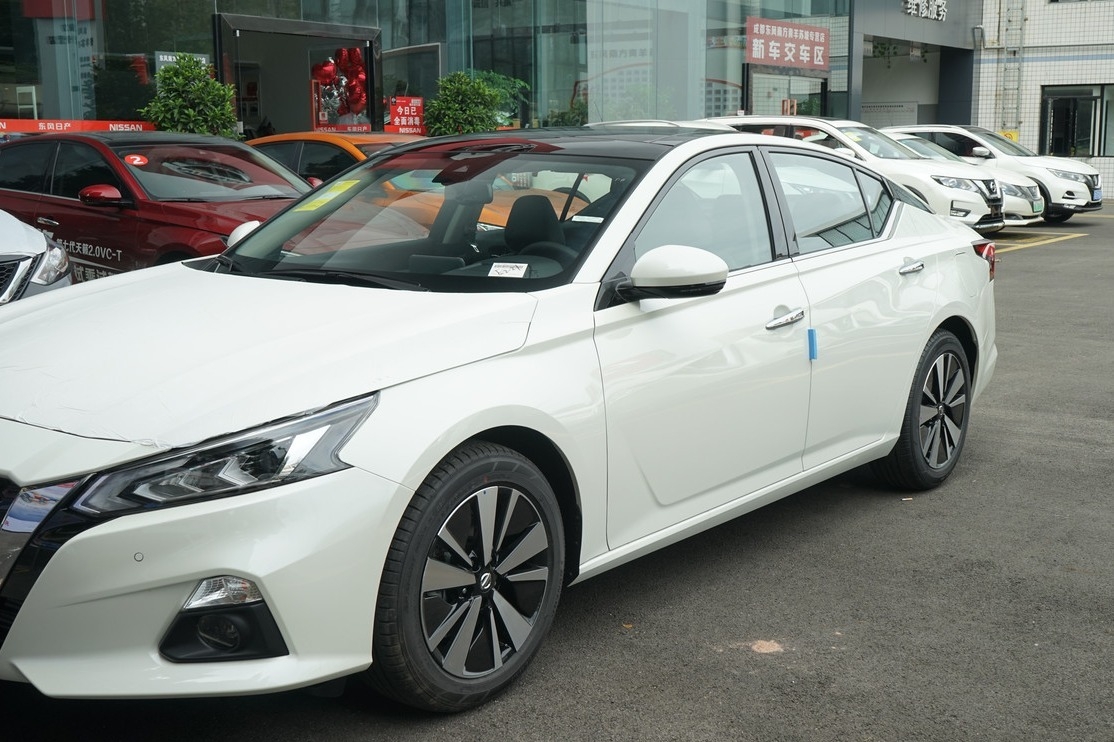 又一日系B级车被捧红，配英菲尼迪2.0T，满油1000KM，月销1.6万台