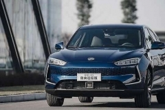 综合续航超1000km！赛力斯SF5自由远征版值不值