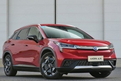 广汽全新小SUV，2个月后就能买，轴距2米7，外观太有个性了