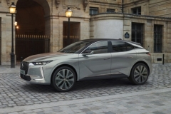 历经10年终于换代！20来万豪华不输奔驰的新车，究竟能不能翻身？