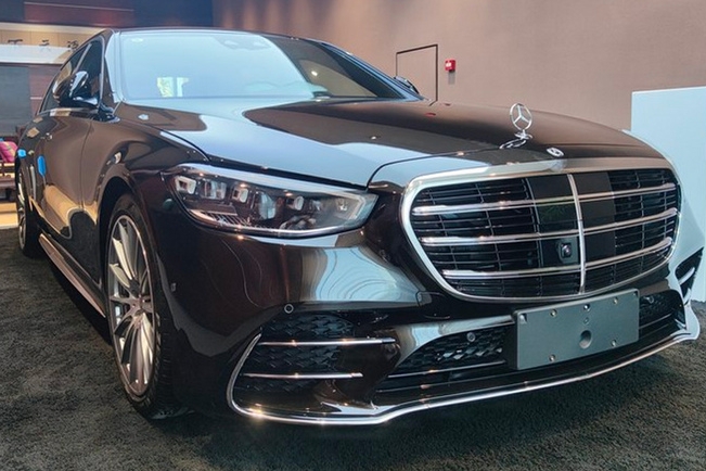 奔驰全新S级今日上市！配置表提前曝光，推5款车型