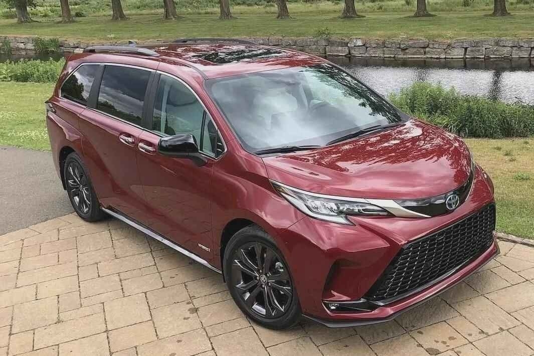 别克GL8最强对手？全新丰田塞纳或将国产，外观运动感十足