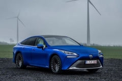 丰田旗下的这款车型，不烧油不充电，续航可达850公里