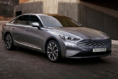 起亚全新K8观后感：这脸有考虑过密恐患者吗？