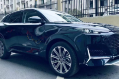 长安“黑武士”搭载2.0T+8AT，四出排气、后排纯平，预售不到16万