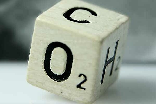 为了实现碳中和目标，各大车企都使用了哪些“神招儿”