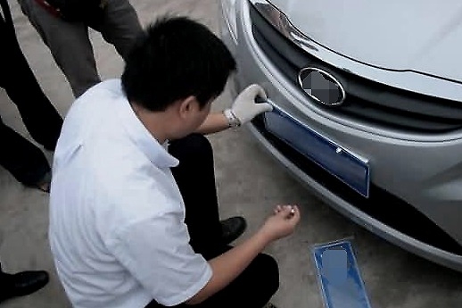 汽车上牌套路深！不知不觉被骗上千元，自己和4S店上牌谁更实惠？