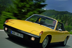 走在F1的前面，原来安全车也能这么高调