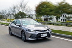 试驾广汽丰田全新凯美瑞：踏实靠谱遇上聪慧有趣