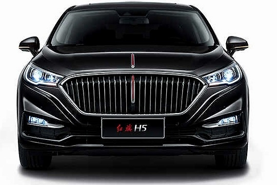 车长和轴距都超过雅阁 这辆自主品牌轿车比合资车更有面子