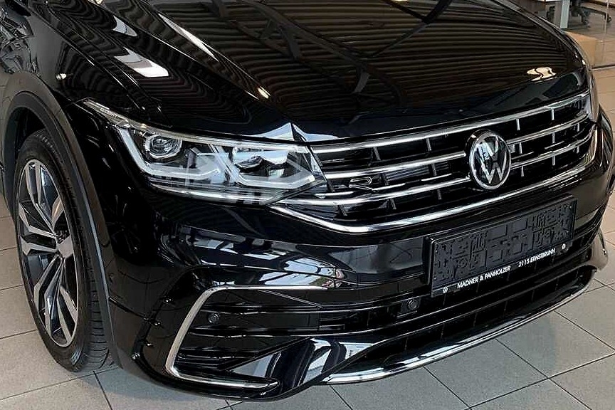 实拍大众全新途观，2.0T引擎+四驱系统，配置更加丰富