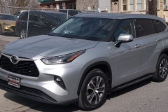 丰田全新汉兰达实车街拍！下月国内发布，尺寸大涨，搭2.5L混动