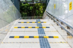 过减速带也会有危险？这3种伤车做法不可取