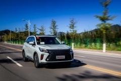 有型又智能的高性价比6座SUV 试驾风光新580
