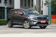 同步全新家族设计 外观更大气 实拍2022款吉利豪越