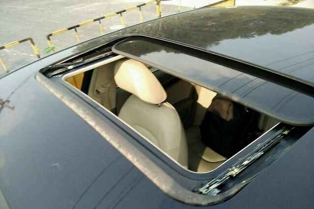 汽车天窗漏水了该怎么办呢？老司机：先检查这几个地方