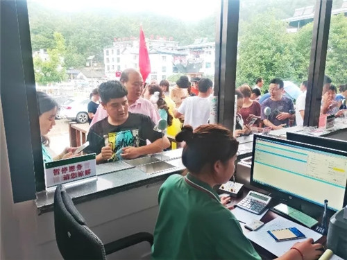 高速免费首周小高峰：为了让你满意 天河大峡谷景区拼尽全力