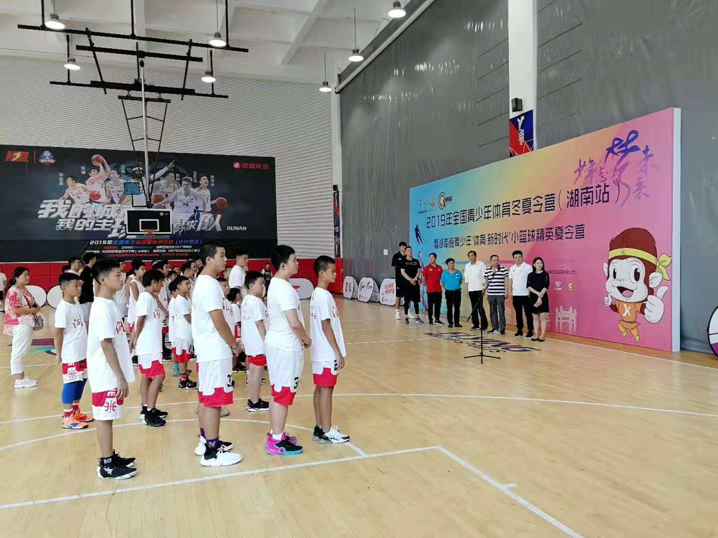 NBA职业联赛中文官网__实时赛程比分+球队资讯三大原因导致CBA联赛进入换帅阶段 战绩压力增大