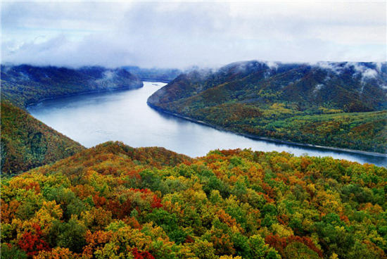 黑河锦河大峡谷