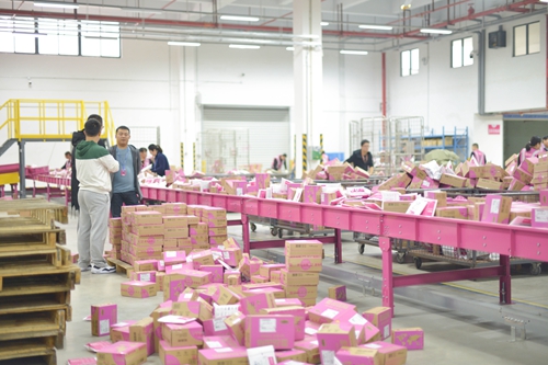 青西新区保税物流中心助力“双十一”:进口商品最快当日达