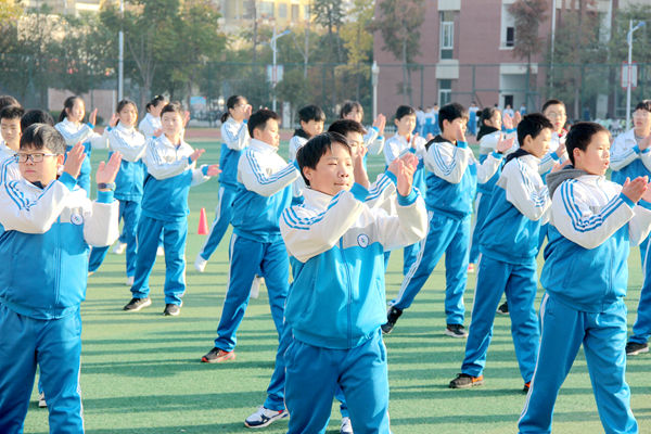寿县三中举行2019年秋学期校园广播操比赛