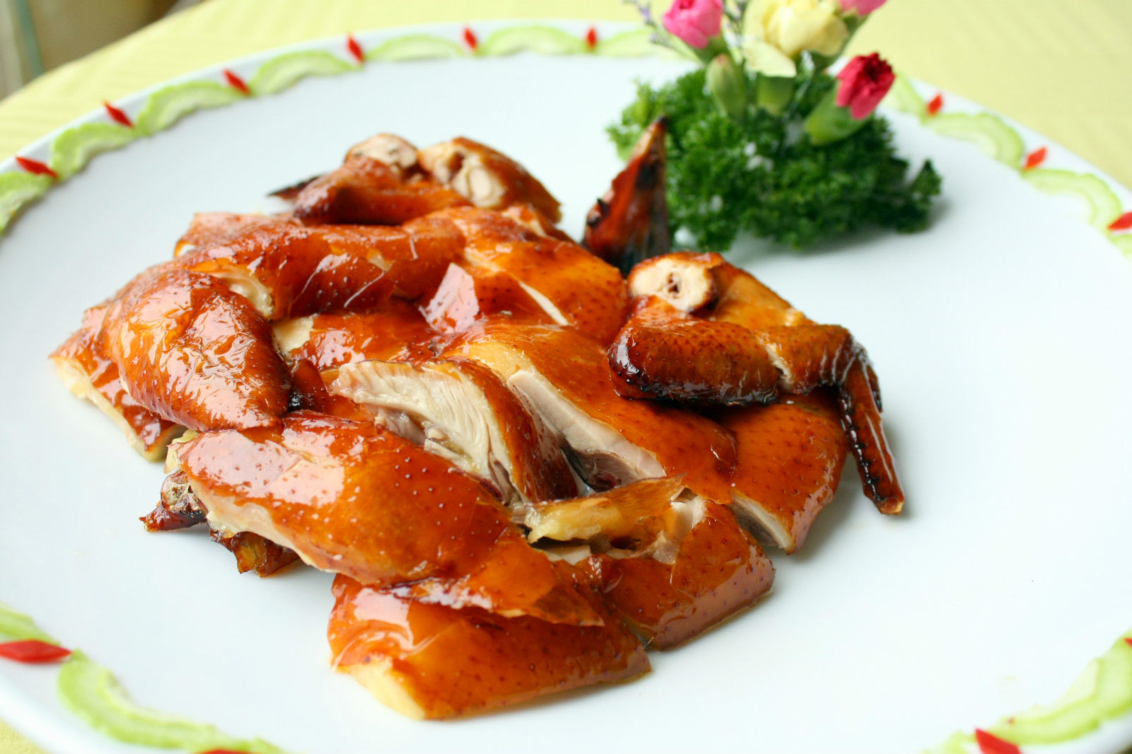 顺德美食脆皮烧鸡