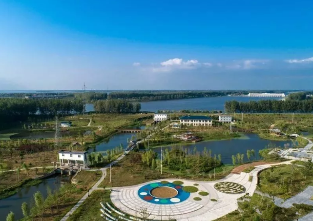 据了解,总投资8000万元的蚌埠市五河县龙湖公园游乐场项目,投资合同