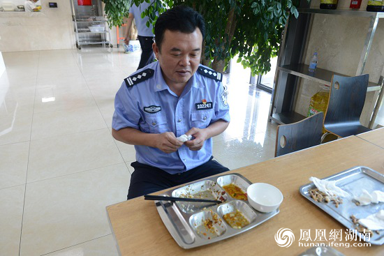 餐饮|桃源县公安局多措并举制止餐饮浪费