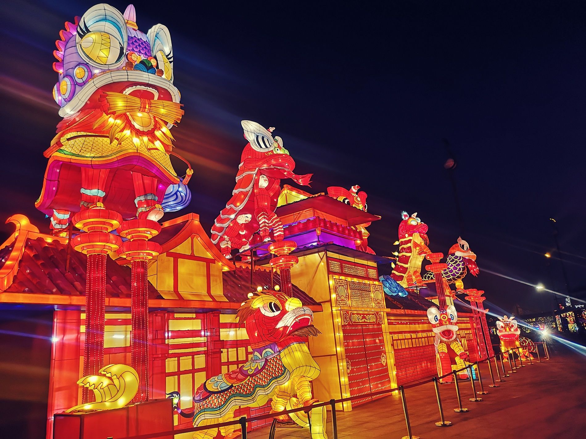 2020唐山南湖春节灯会盛装启幕 首日游客达一万七千余