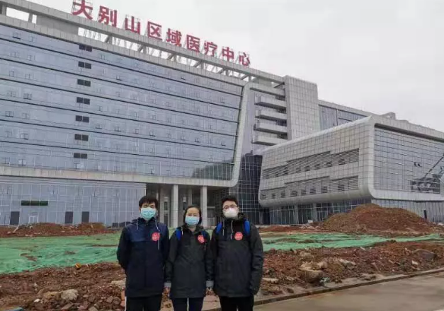 炸金花下载地址:中年重症患者重燃信心他说谢谢山东医疗队