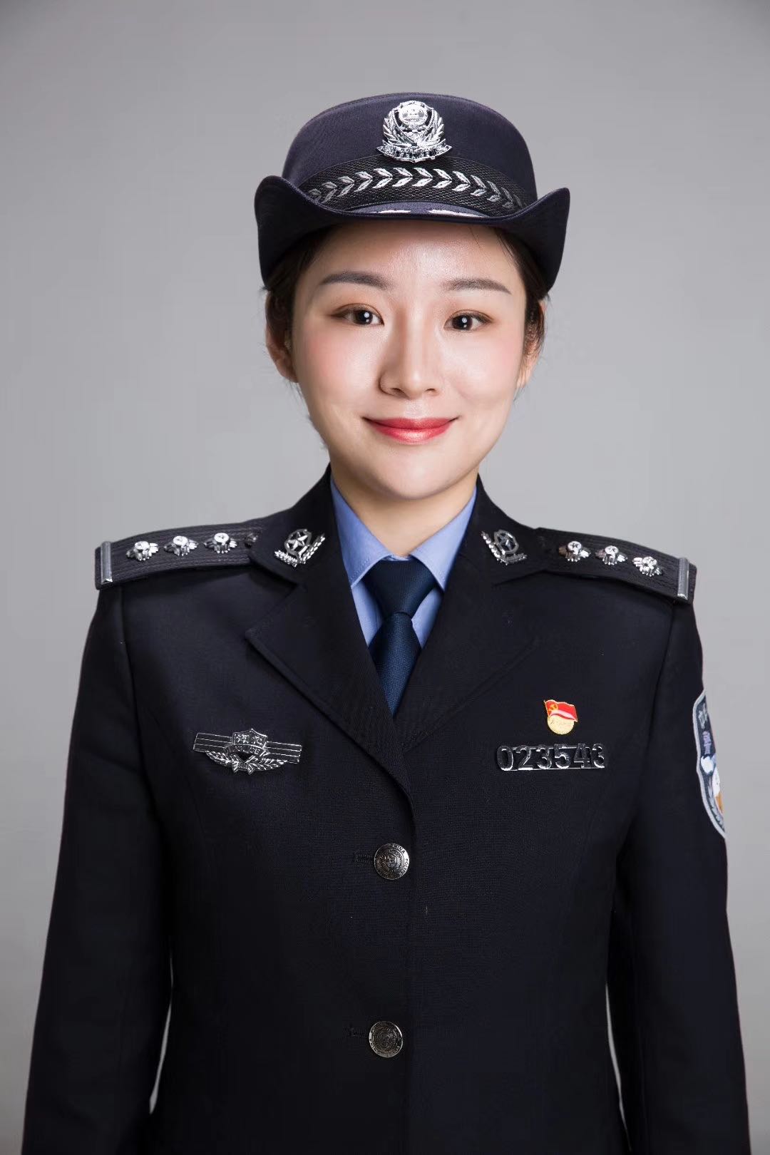 最美警察｜廖艳：一个生命里爱着警服的女子