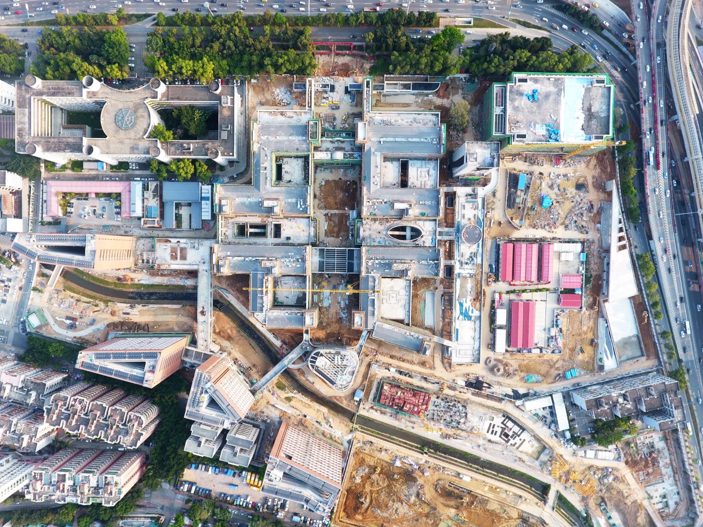 献礼特区成立40周年 深圳中学（泥岗校区）项目建设冲刺最后90天
