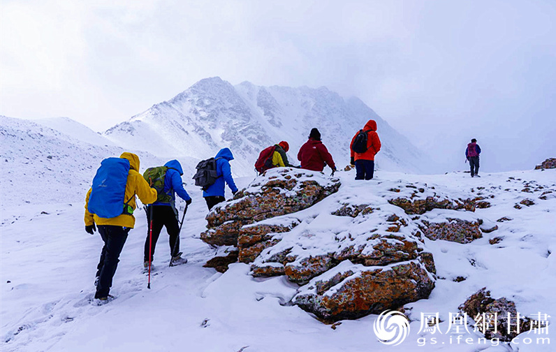 巴尔斯雪山是无数登山爱好者的心驰神往之地（张掖市委宣传部供图）