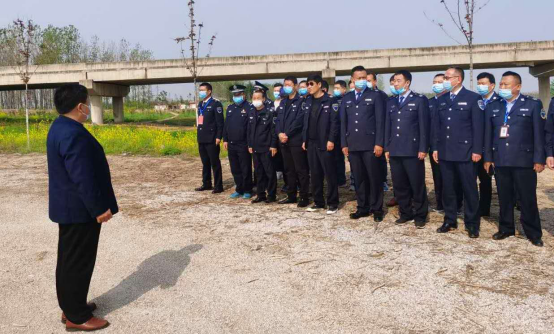 驻马店,信阳两地水利局联手对淮河河道河砂进行执法巡查