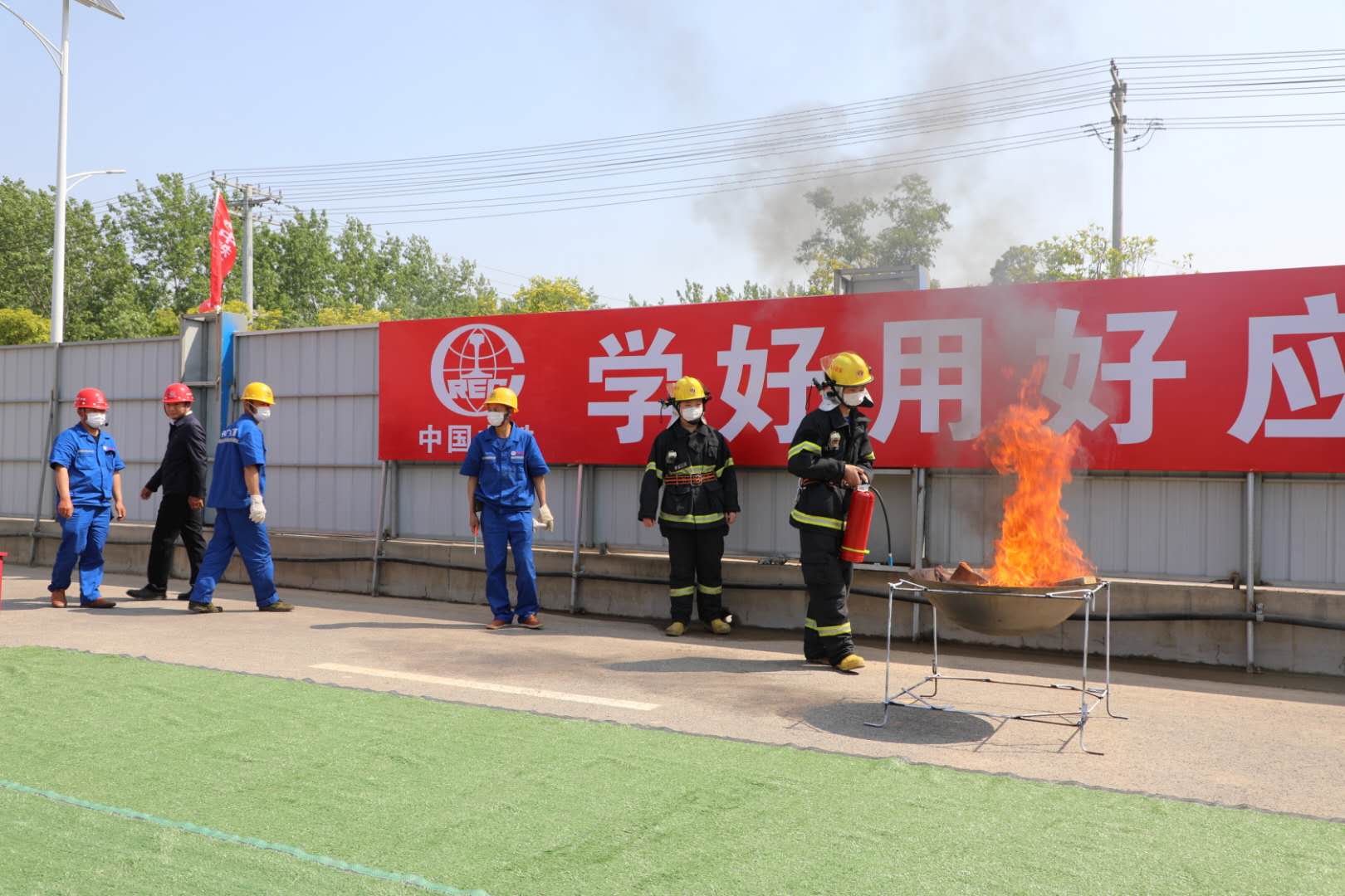 4月28日滁宁城际铁路一期工程二标开展高空坠落应急救援演练？