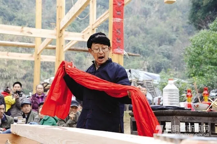 仪式十年砍柴:故乡上樑歌 乃《诗经.斯干》的流风余韵