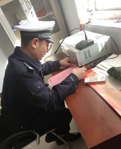 『酒驾』河北武邑警方紧盯近三年酒醉驾人群 开启警示教育新模式