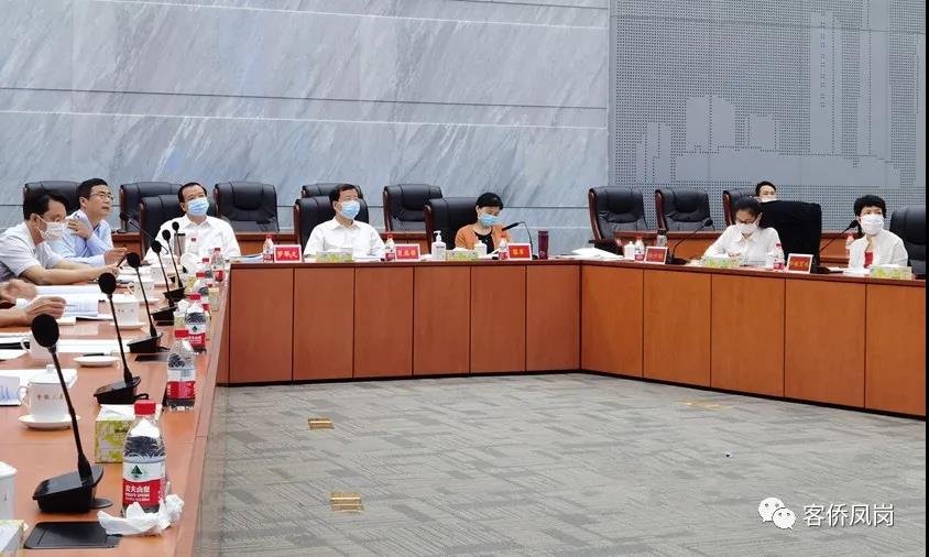 师资配置上,凤岗中心小学新校区将集中全镇优势资源