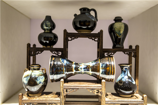 鲁山花瓷以博大精深的中华文明熔铸传统产业