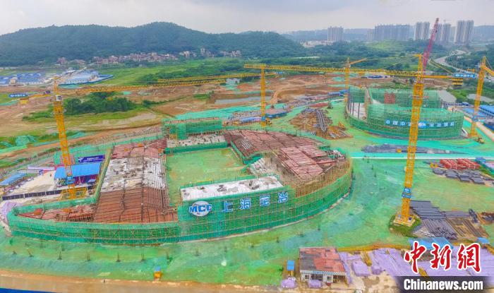 广东省广东省第十六届运动会场馆建设提速 泳馆屋盖可开合