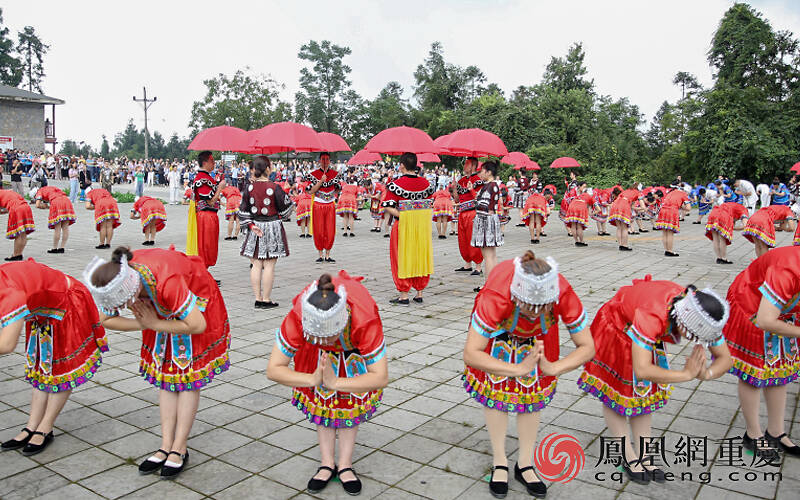 第九届中国乌江苗族踩花山节开幕 彭水唱响"世界苗乡"品牌