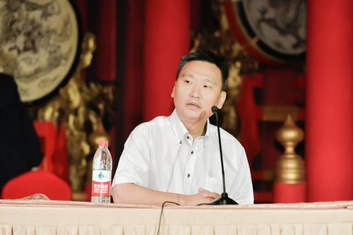 邵振宇博士进行新导游职业技能培训