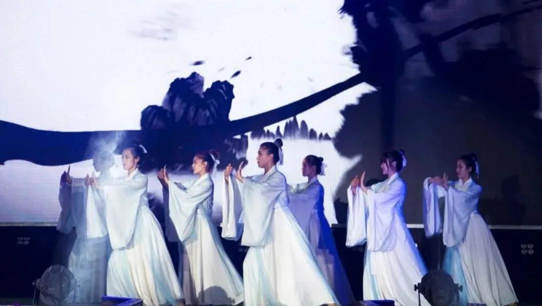 音你而来！老君山似水年华民谣音乐节8月15日魅力开启