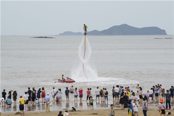 宁波:象山北纬30度最美海岸线上的东旦沙滩,时尚运动"嗨"翻天