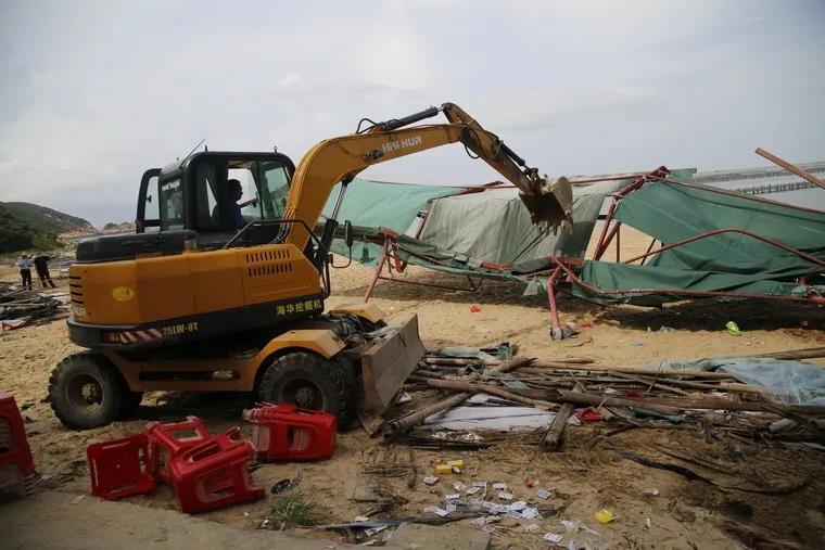 珠海：南水镇清理西沙湾海滩非法经营乱象