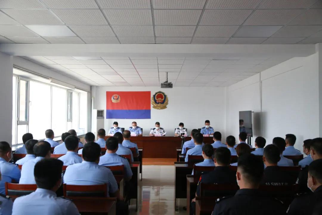 吉林省公安厅机场公安局组织召开中国人民警察警旗宣誓仪式